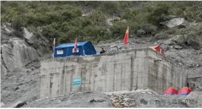 吉隆海关人员全没了? 网曝心碎对比图 吉隆海关人员全没了? 网曝心碎对比图