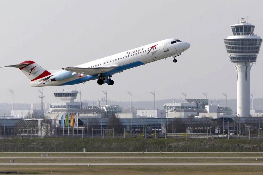 18日晚間，奧地利航空（Austrian Airlines）一架從以色列飛往奧地利的班機，在飛行途中接獲炸彈威脅，班機最終轉降保加利亞。（資料照／美聯社）
